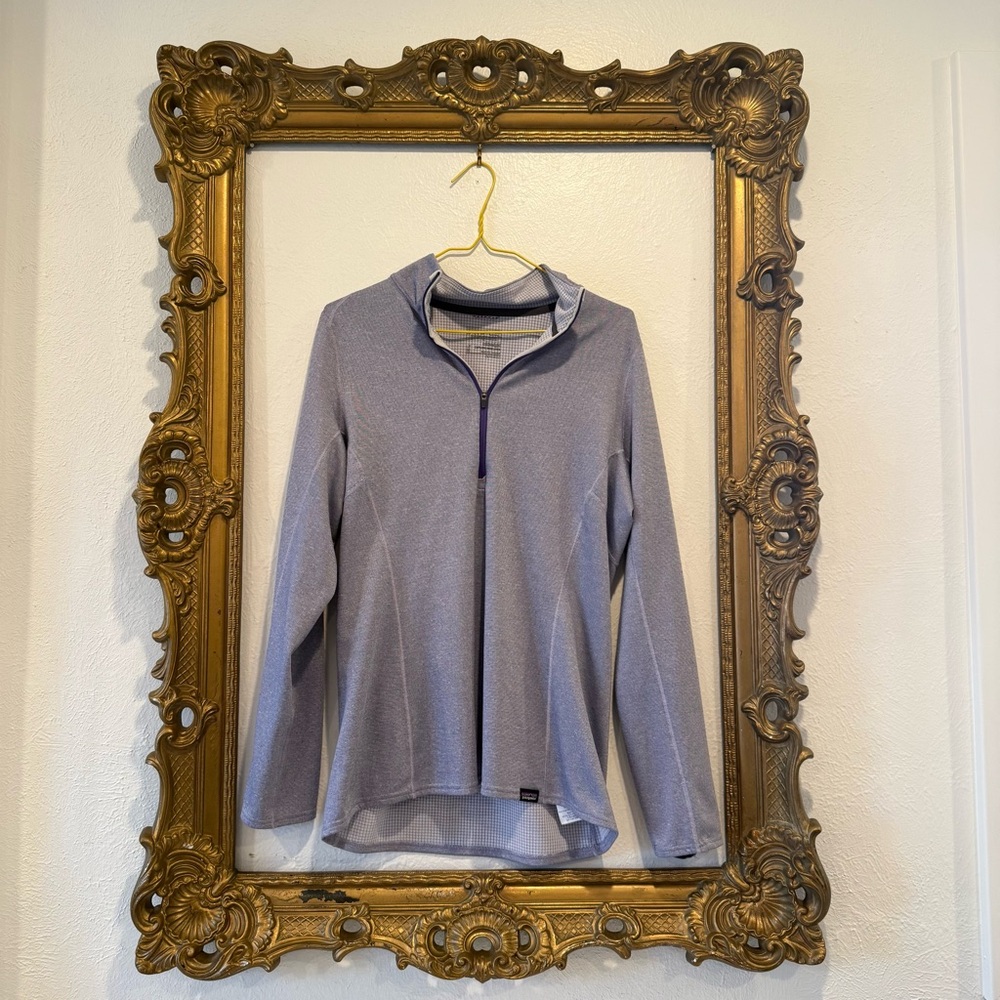 Patagonia Women’s Midweight Capilene Baselayer 1/2 zip top purple size Medium